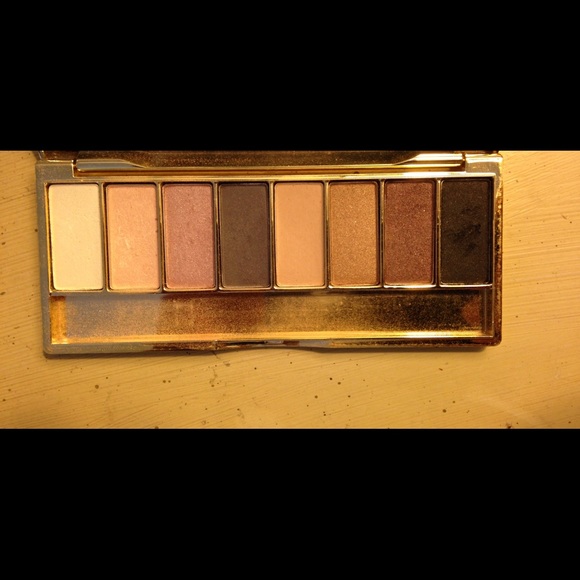 Estée Lauder eye shadow palette