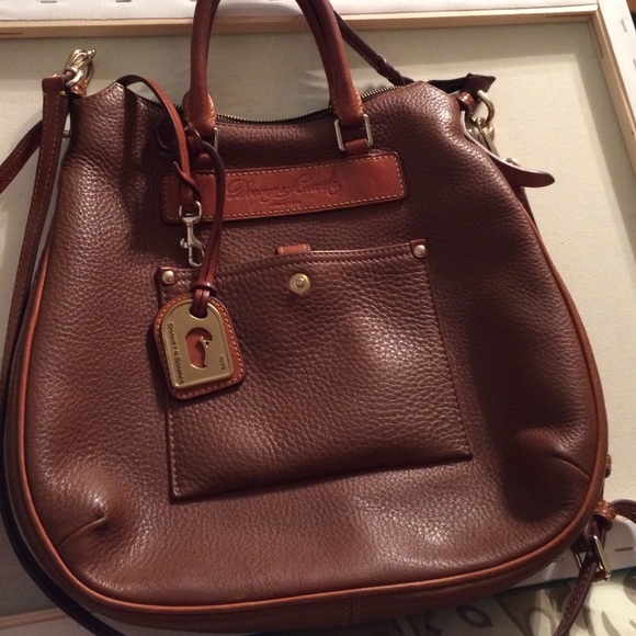 Dooney and Bourke camel colored handbag
