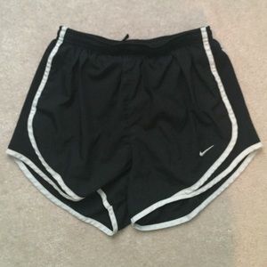 Nike tempo running short