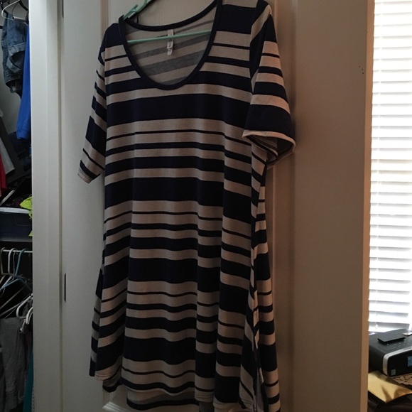 Perfect tee LuLaRoe