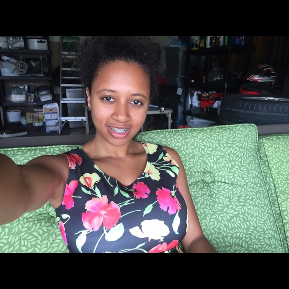 Meet your Posher, Shawna - Picture 1 of 1