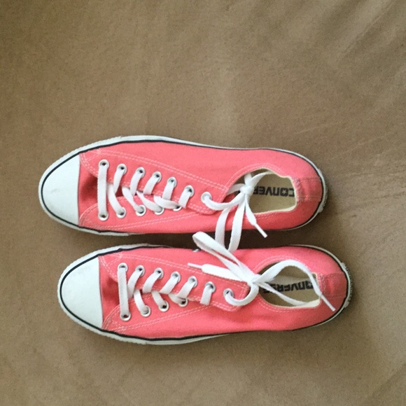 Converse sneakers (Coral)