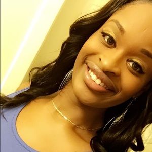 Meet your Posher, Jelesa