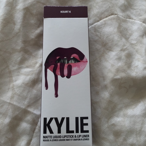 Kylie Matte Liquid lipstick and lip liner
