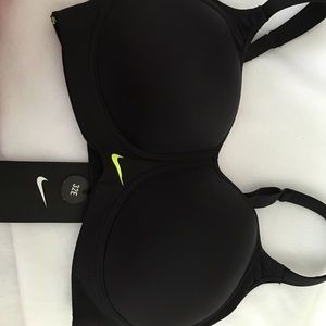 ❌❌price reduced❌❌NWT Nike high support sports bra