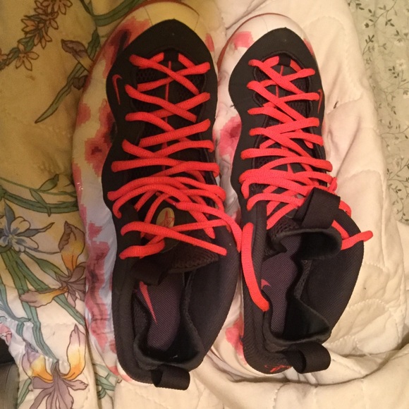 NIKE FOAMPOSITES SIZE 13 (THERMAL MAP)