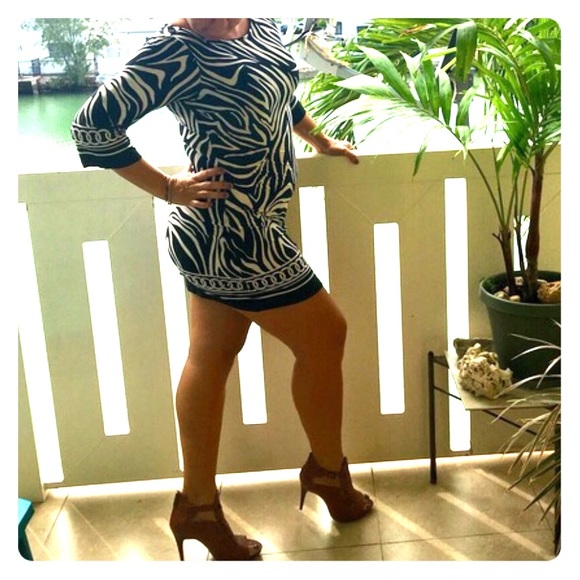 ❌SOLD❌ Retro Zebra tunic 💋