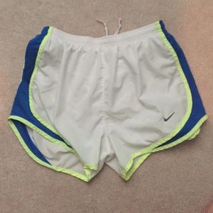Nike tempo running short