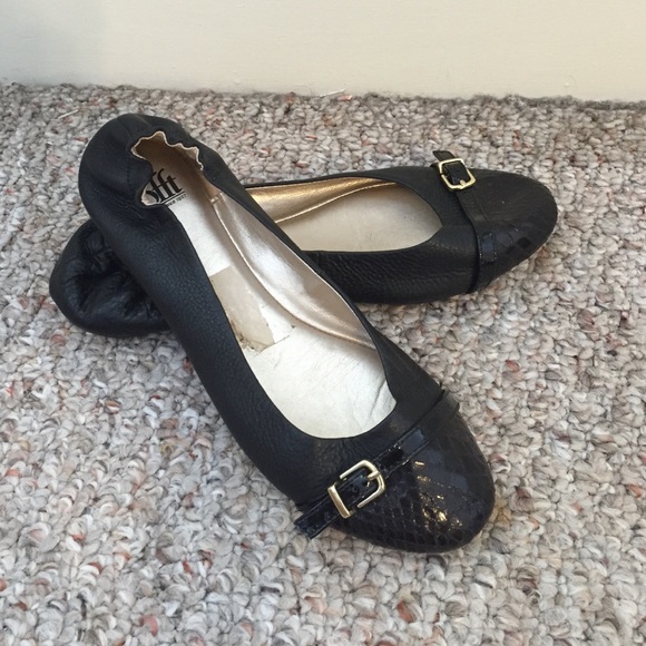 Black flats w snake print toe from Softt, size 8