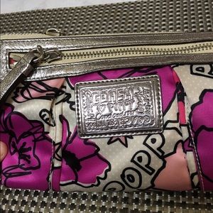 Coach Poppy Wristlet