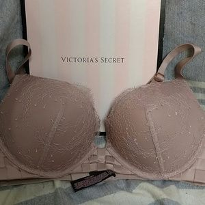 34B Bombshell Plunge Victoria Secret
