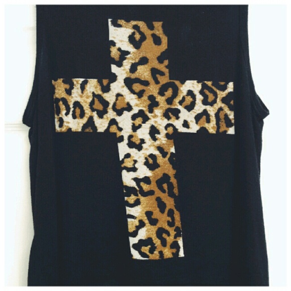 🚫TRADED🚫 High-Low Leopard Cross Tank - Picture 2 of 2