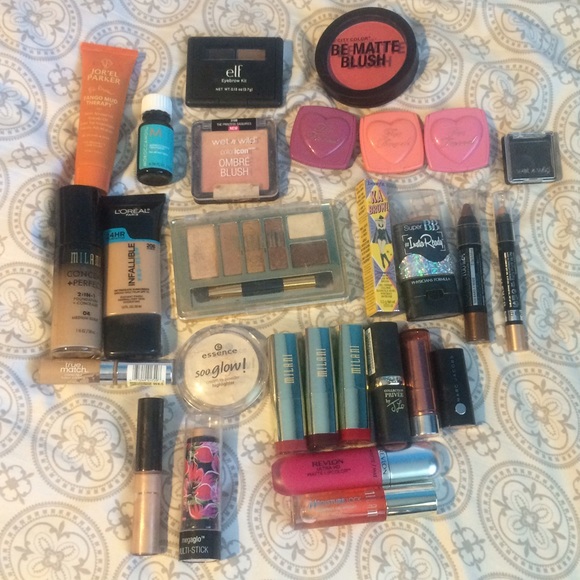 Makeup bundle
