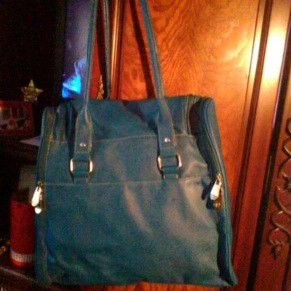 Purse - Picture 2 of 4