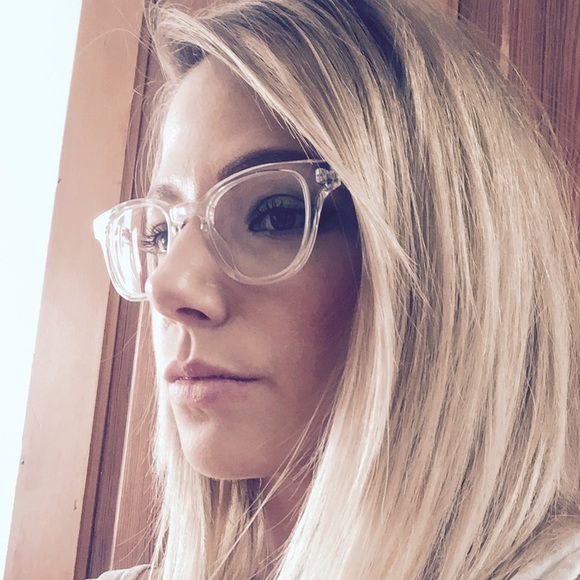 Meet Your Buyer/Seller, Amy!! - Picture 4 of 8