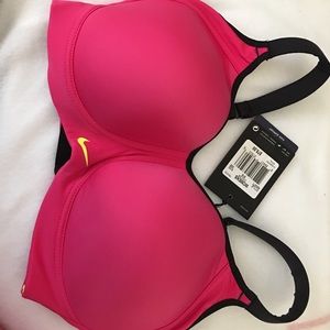 ❌❌price reduced❌❌NWT Nike high support sports bra