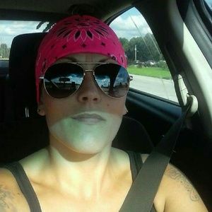 Meet your Posher, Tiffani