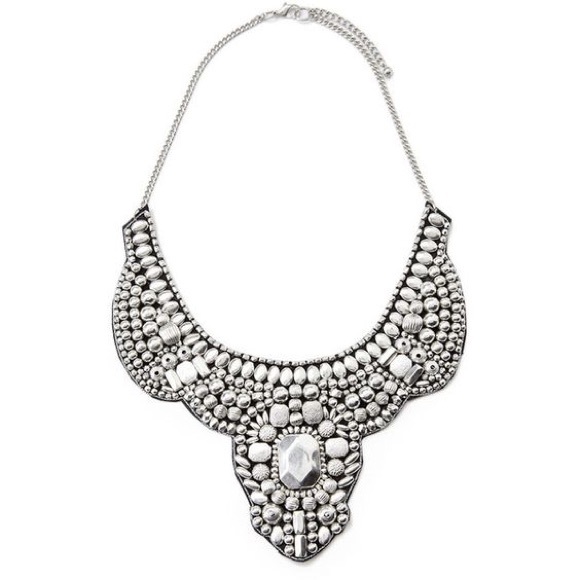 Statement and Bib Necklace 💥