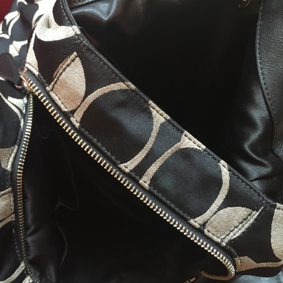 Coach Purse - Picture 4 of 4