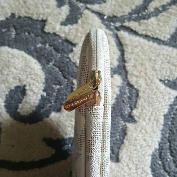 OFFERS WELCOME NEED TO SELL MK Tablet Case - Picture 2 of 4