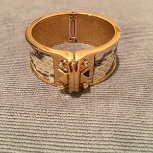 Stella & dot bracelet EUC