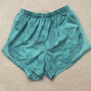 Nike printed tempo running short