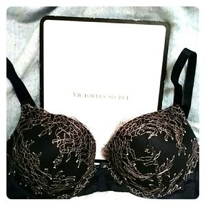 34B Bombshell Plunge Victoria Secret Bra
