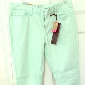 Mint color skinny jeans, new with tags