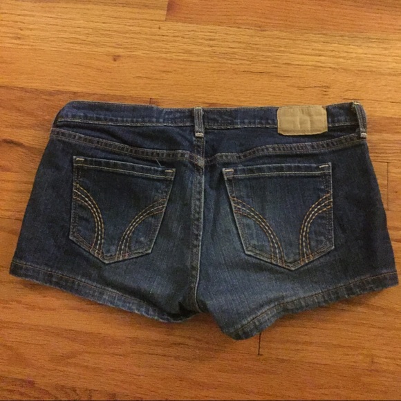 Hollister Dark Wash Denim Shorts - Picture 2 of 2