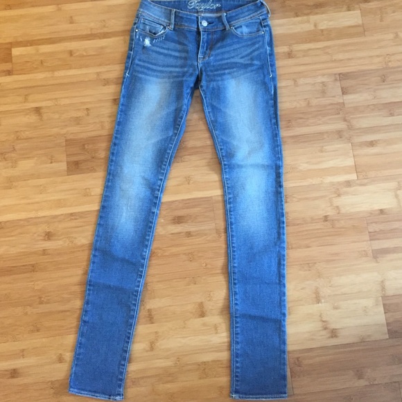 Light wash jeans - Picture 1 of 3