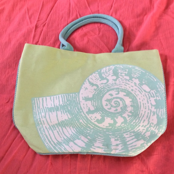 NWOT ☀️GREAT FOR THE BEACH☀️Canvas Seashell Tote