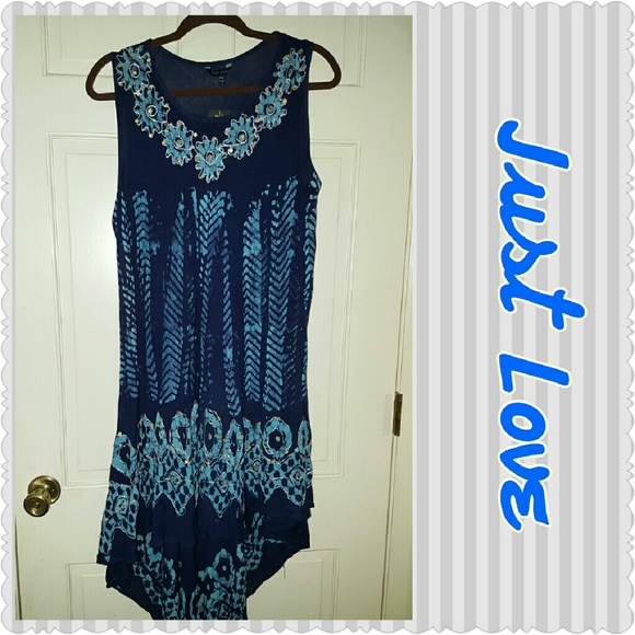 Lovely detailed hi low dress