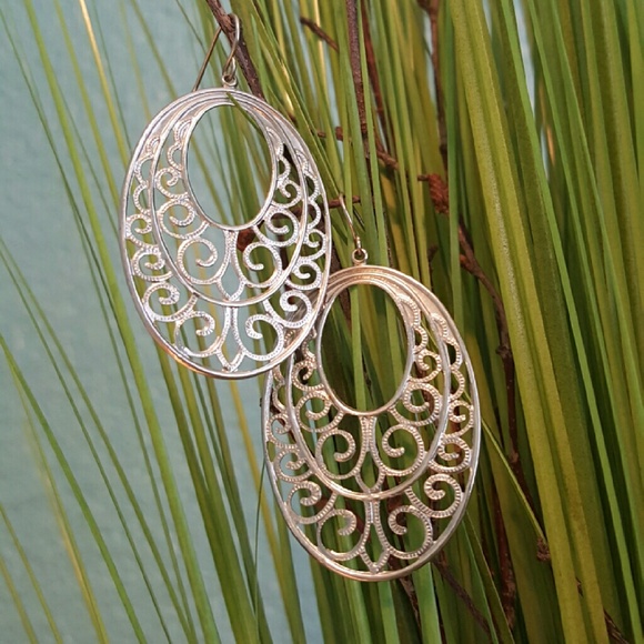 Scroll earrings