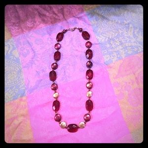 Liz Clairbone Garnett/Gold Beaded Necklace 18"