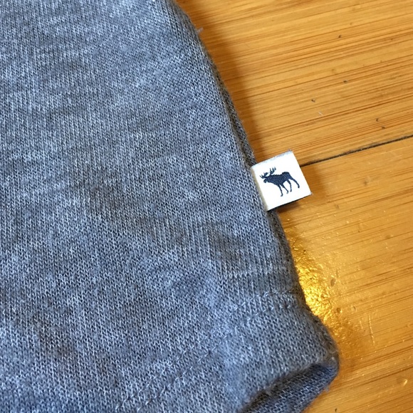 🌼 Abercrombie and Fitch Knit Crop Top 🌼 - Picture 2 of 4