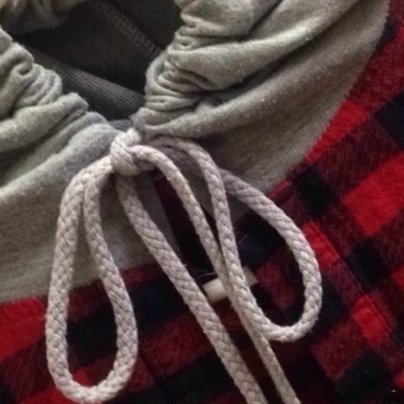 Beautiful flannel! - Picture 2 of 4