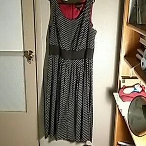 Black and white geometric pattern dress