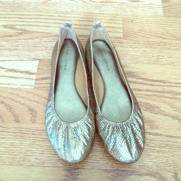 Gold banana republic flats