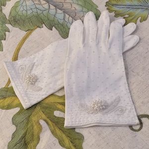Vintage White Beaded Gloves