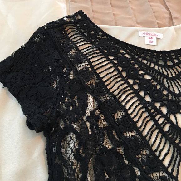 Lace dress - Picture 2 of 4