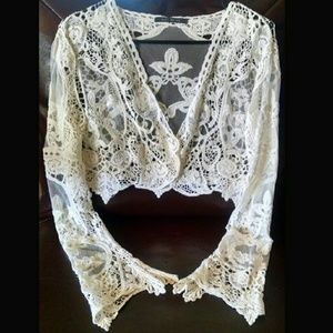 Suzy Shier Ivory Lace Shrug/Bolero