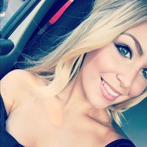 Meet your Posher, Lauren