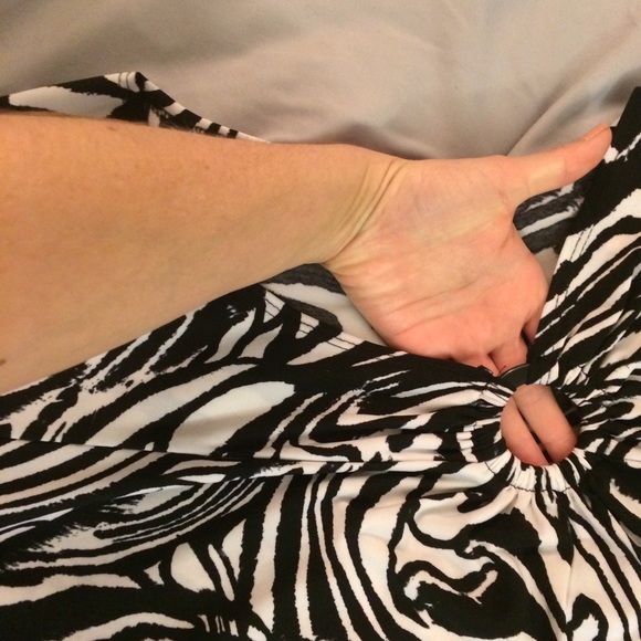 Zebra Print Top - Picture 4 of 4