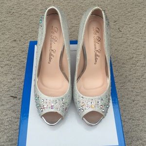 Gorgeous Silver Heels!