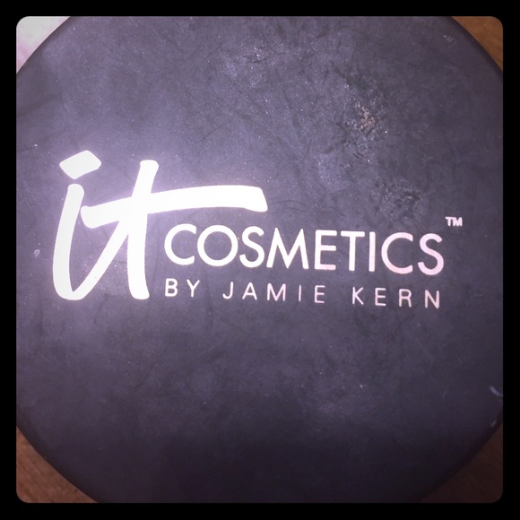 It cosmetics bye bye pores
