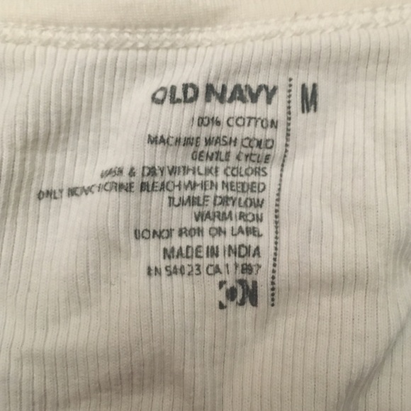 Bundle of old navy tank tops - Picture 2 of 4