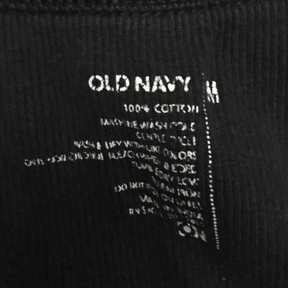 Bundle of old navy tank tops - Picture 4 of 4