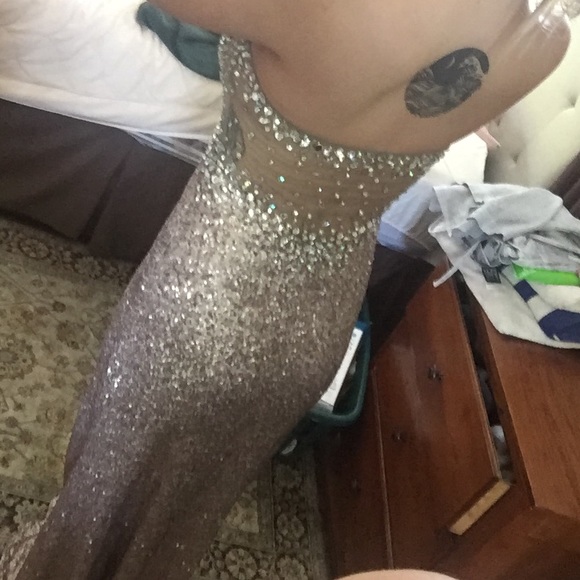 Dress - Picture 1 of 3