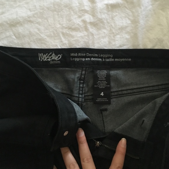 Black Jeans - Picture 2 of 2