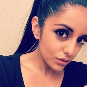 Meet your Posher, Kassi